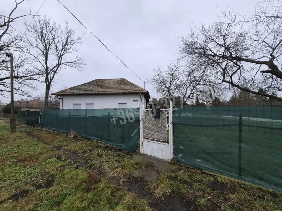 eladó családi ház, Sarud