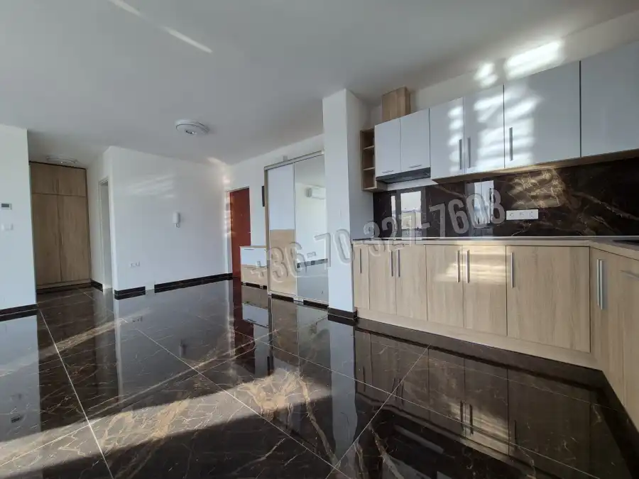 eladó újszerű téglalakás, Tiszafüred